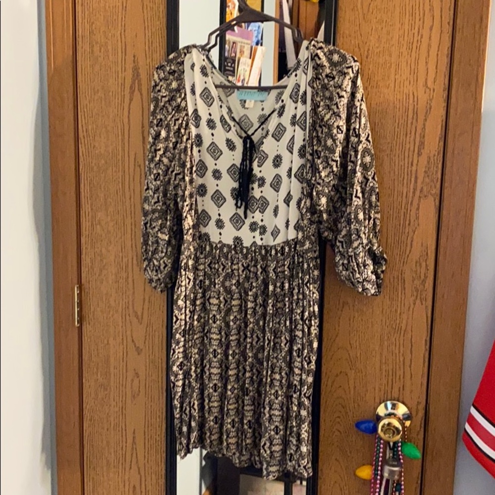 Half length sleeve dress